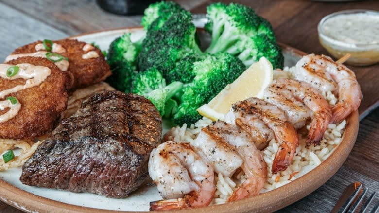 Surf & Turf Trio, Logan's Roadhouse