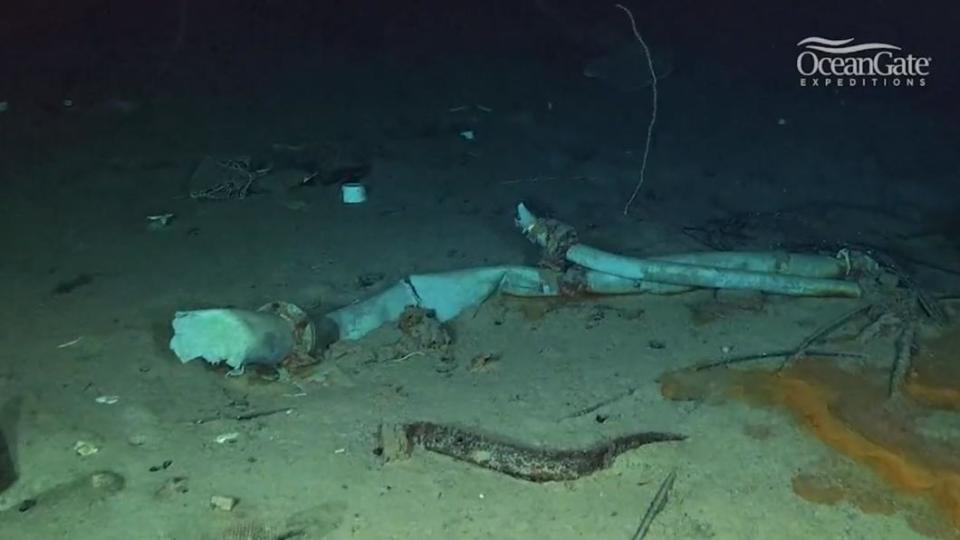 從「海洋之門探險」公司的潛水器望出去，看得見鐵達尼號的殘骸。（圖／翻攝自@OceanGateExped推特）