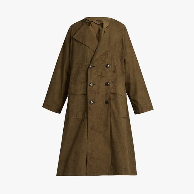 <p>Y’s by Yohji Yamamoto double-breasted cotton trenchcoat, $1,744 <a rel="nofollow noopener" href="http://rstyle.me/n/b4q5cibpgif?mbid=synd_yahoolife" target="_blank" data-ylk="slk:matchesfashion.com;elm:context_link;itc:0;sec:content-canvas" class="link ">matchesfashion.com</a></p>