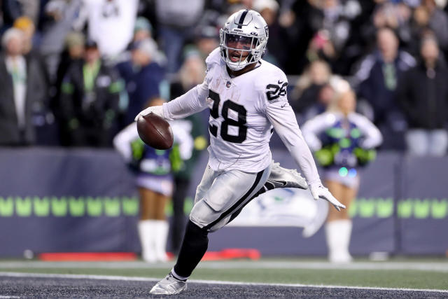 Las Vegas Raiders shut down any chance of trading Josh Jacobs