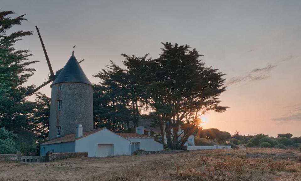 Windmill in the middle of sand dunes, Noirmoutier