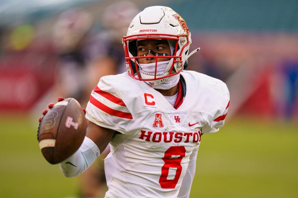 FILE - Houston's Marcus Jones (8) in action during the second half of an NCAA college football against Temple, Nov. 13, 2021, in Philadelphia. (AP Photo/Chris Szagola)