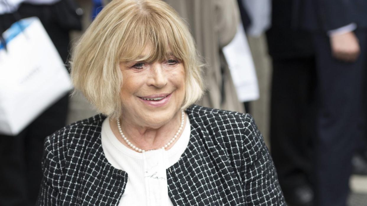 Marianne Faithfull bei einer Modenschau in Paris: Foto: Caroline Blumberg