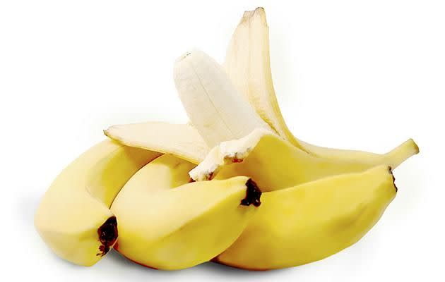 Bananas should be stored at room temperature. Photo: Getty