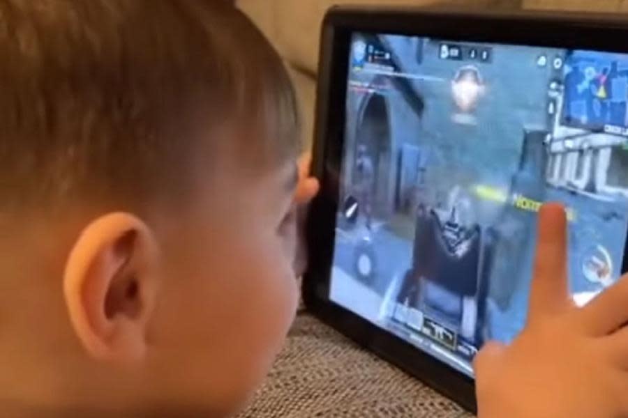 Niño de 3 años muestra sus habilidades en Call of Duty y causa controversia 