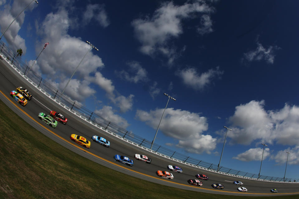 17 cars will participate in Sunday’s Clash. (Getty)2018