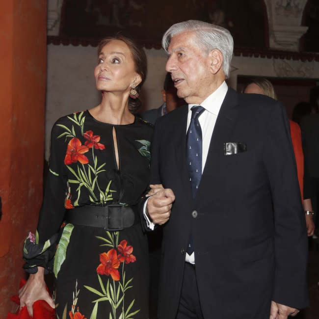Isabel Preysler y Mario Vargas Llosa durante su relación credit:Bang Showbiz