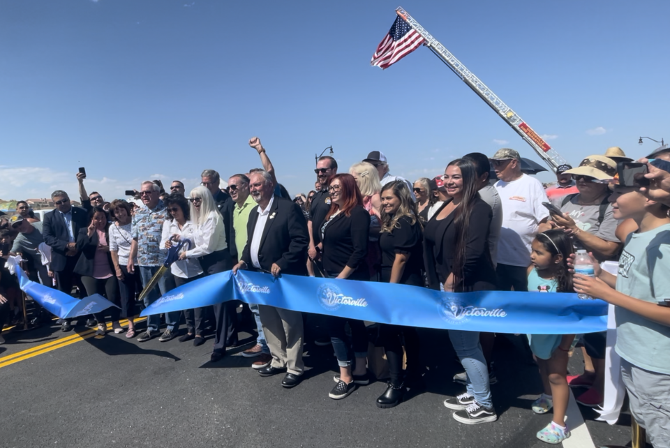 Hundreds atop the Green Tree Bridge joined Victorville officials to celebrate the ribbon cutting and opening of the Green Tree Extension Project.