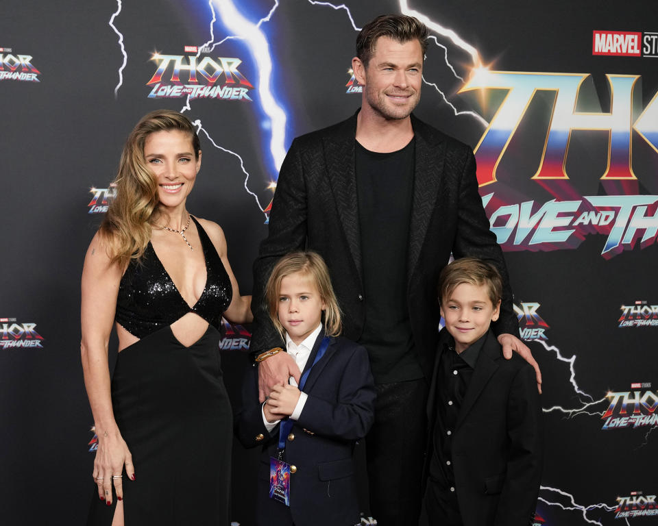 Chris Hemsworth, Tristan Hemsworth, Sasha Hemsworth and India Hemsworth