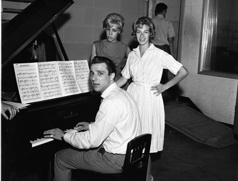 Barry Mann and Cynthia Weil with Carole King in 1961 - PoPsie Randolph/Michael Ochs Archives/Getty Images