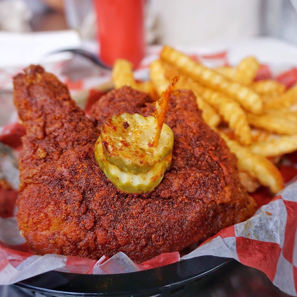 Hot Chicken, Hattie B's Chicken, Nashville