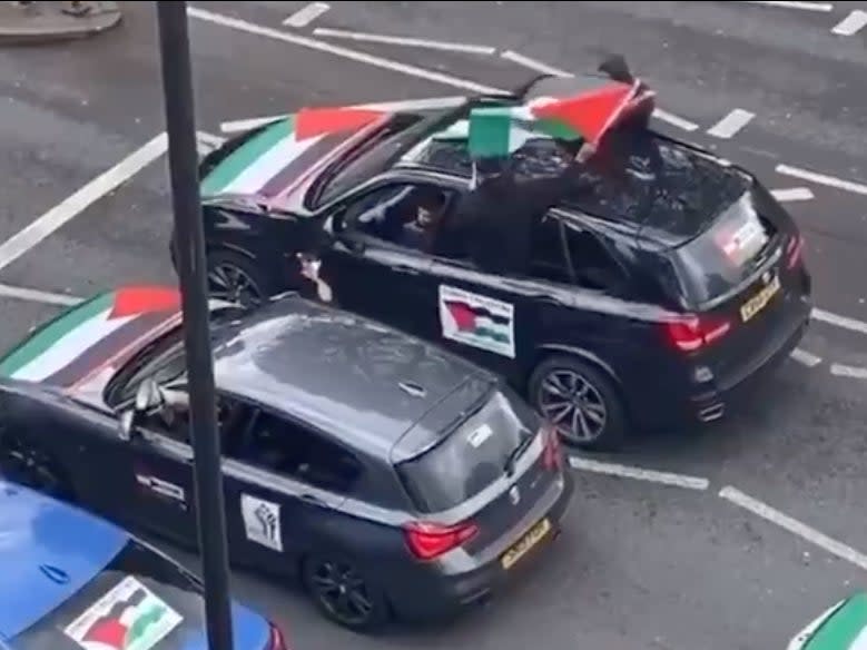 The convoy from which one man could be heard shouting threats against Jewish people (@gunnerpunner/Twitter screengrab)