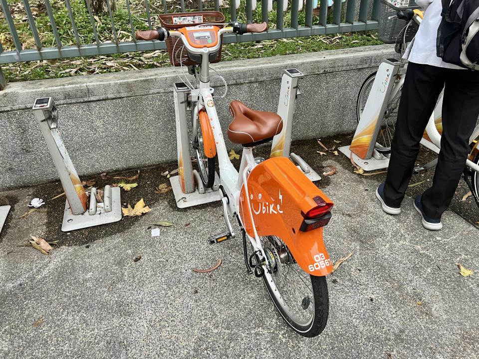 使用者若沒有投保傷害險、第三人責任險，7月1日起無法在台北市借YouBike2.0E。記者鍾維軒／攝影