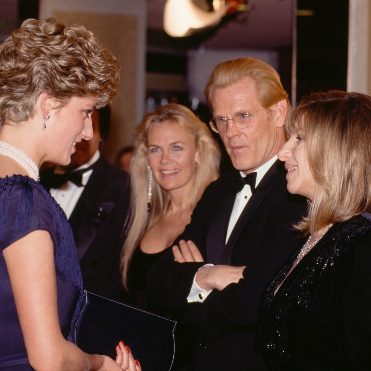  Princess Diana and Barbra Streisand. 
