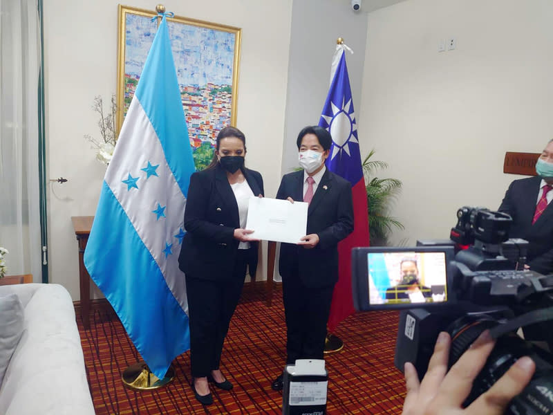 副總統賴清德於2022年1月曾赴宏都拉斯參與新任總統秀瑪菈．卡斯楚就職典禮，希望兩國能加強合作，持續進步造福人民。（中央社檔案照）