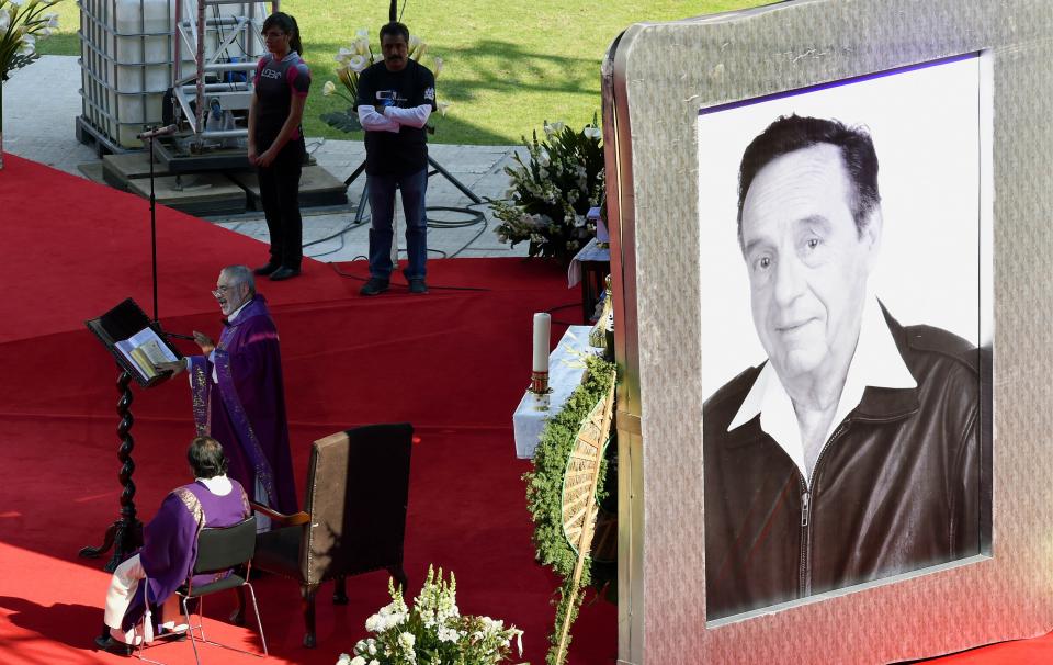 Monsignor Diego Monroy takes part in an homage to Mexican comedian Roberto Gomez Bolanos at the 105,000-capacity Azteca stadium in Mexico City on November 30, 2014, two days after his death. Comedy icon Gomez Bolanos, commonly known by his pseudonym 
