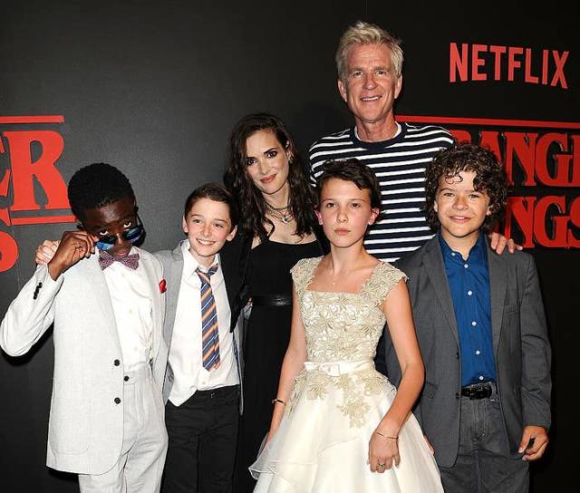 stranger things season 4 cast –