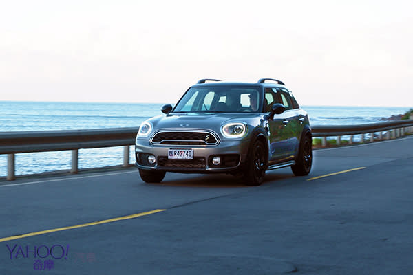 鄉民使出十萬伏特！Mini Cooper S E Countryman All4灣岸試駕