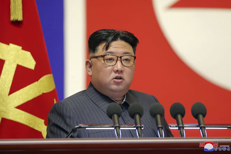 El mandatario norcoreano Kim Jong. (Korean Central News Agency/Korea News Service via AP, Archivo)