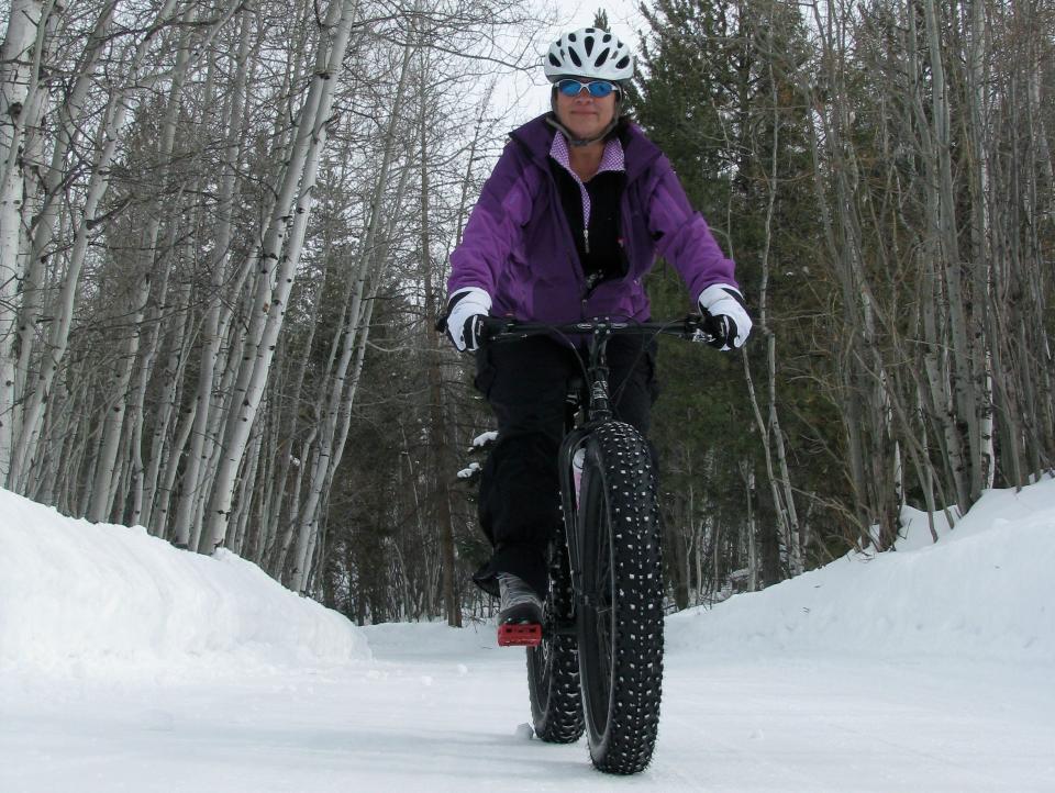 Gigi Ragland Teton snowbiking