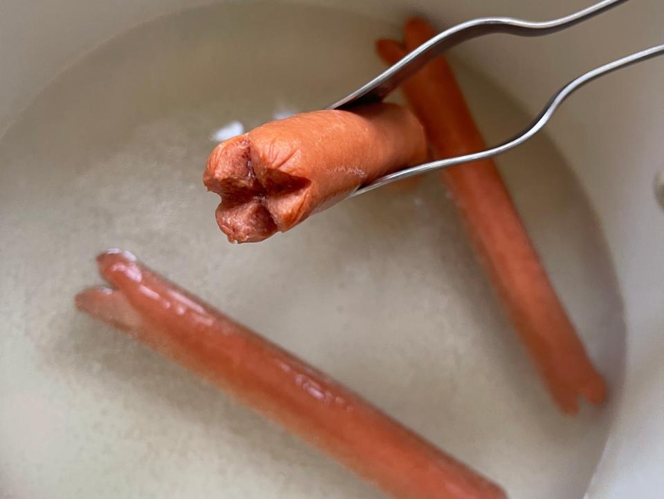 The hot dogs boiled in a matter of minutes.