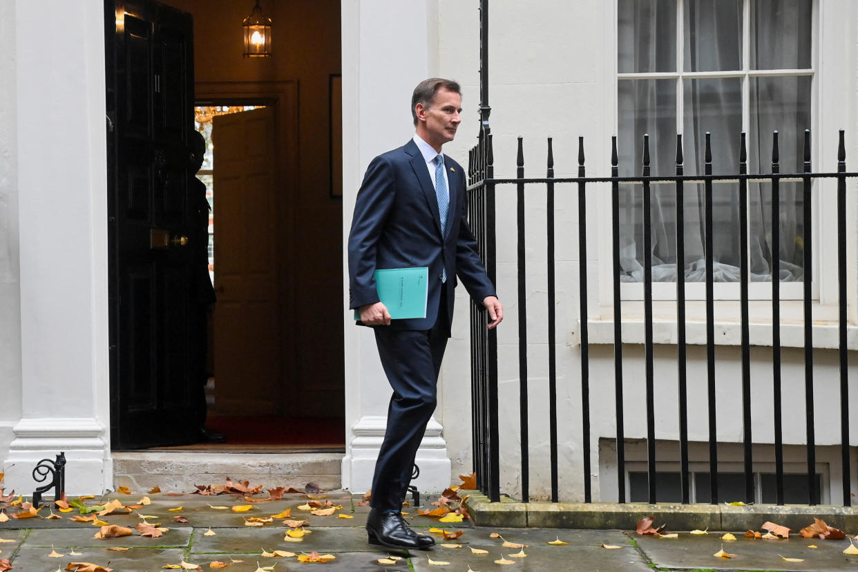 Autumn statement Britain's Chancellor of the Exchequer Jeremy Hunt walks at Downing Street in London, Britain, November 17, 2022. REUTERS/Toby Melville