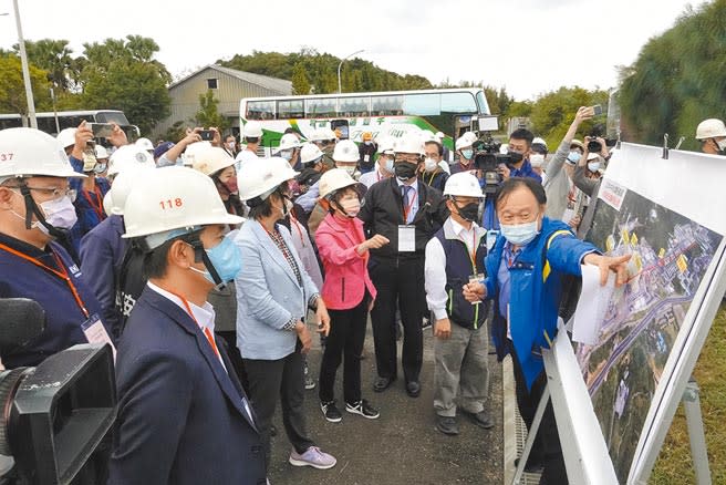 立法院考察龍門核電廠視察「核四廠區S斷層」後，民進黨立委范雲16日直言重啟核四根本是災難。（陳信翰攝）