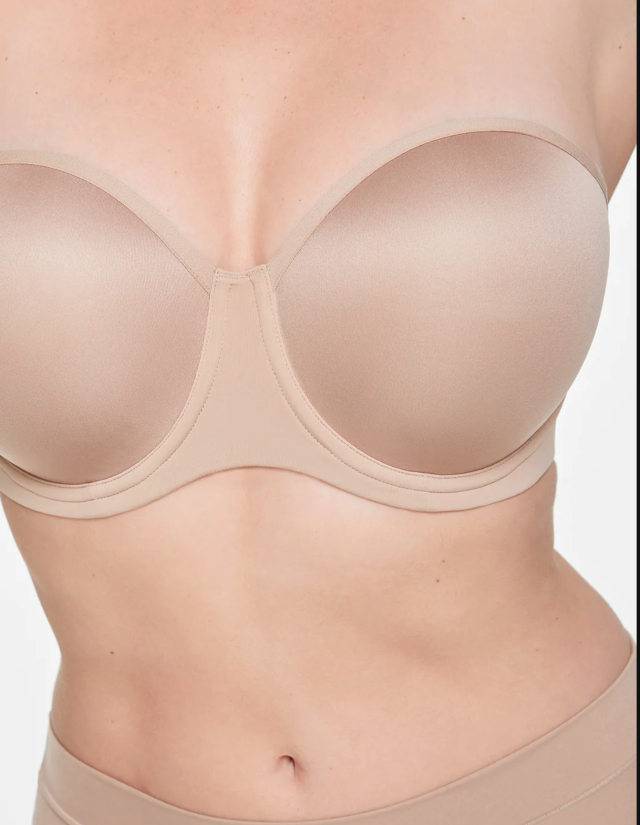 7 Tips for Making a Strapless Bra More Comfortable