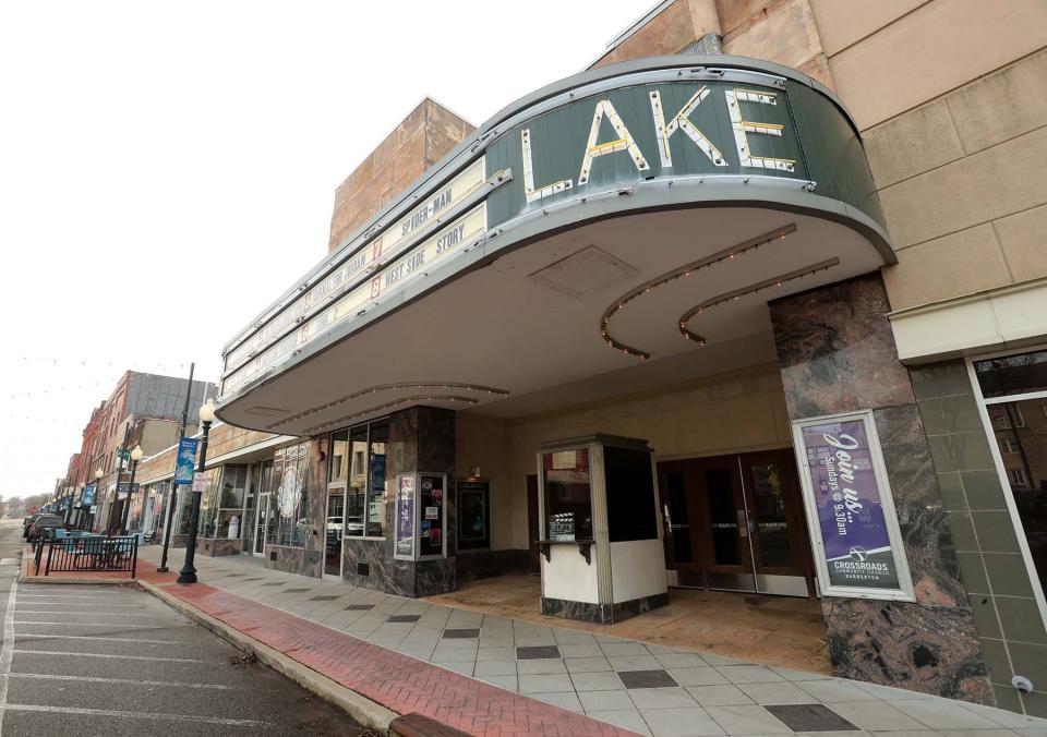 See a film at the Lake 8 Movies Theatre in downtown Barberton.