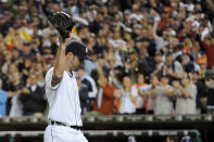 DETROIT, MI - OCTOBER 13: Justin Verlander #35 of the Detroit Tigers waves to the crowd after being pulled in the eighth inning of Game Five of the American League Championship Series at Comerica Park on October 13, 2011 in Detroit, Michigan. (Photo by Harry How/Getty Images)