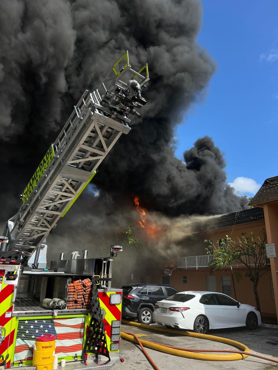 Miami Dade Fire Rescue teams respond to heavy fire that displaced 105 residents. / Credit: Miami-Dade Fire Rescue