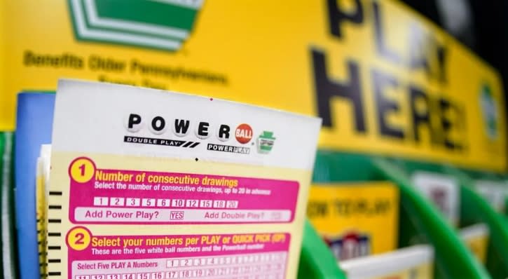 美國強力球 ( Powerball )彩券。   圖 : 翻攝自翻攝自推特 The Hill @thehill.jpg