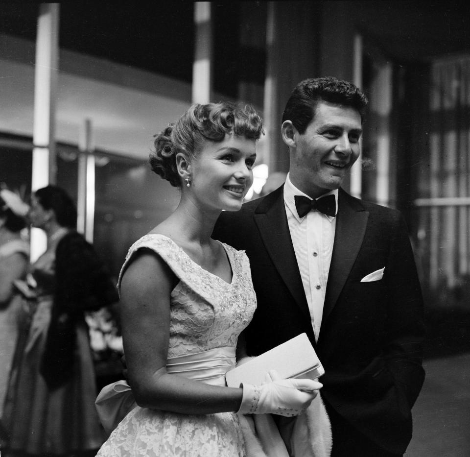 1958: Eddie Fisher Cheats on Debbie Reynolds