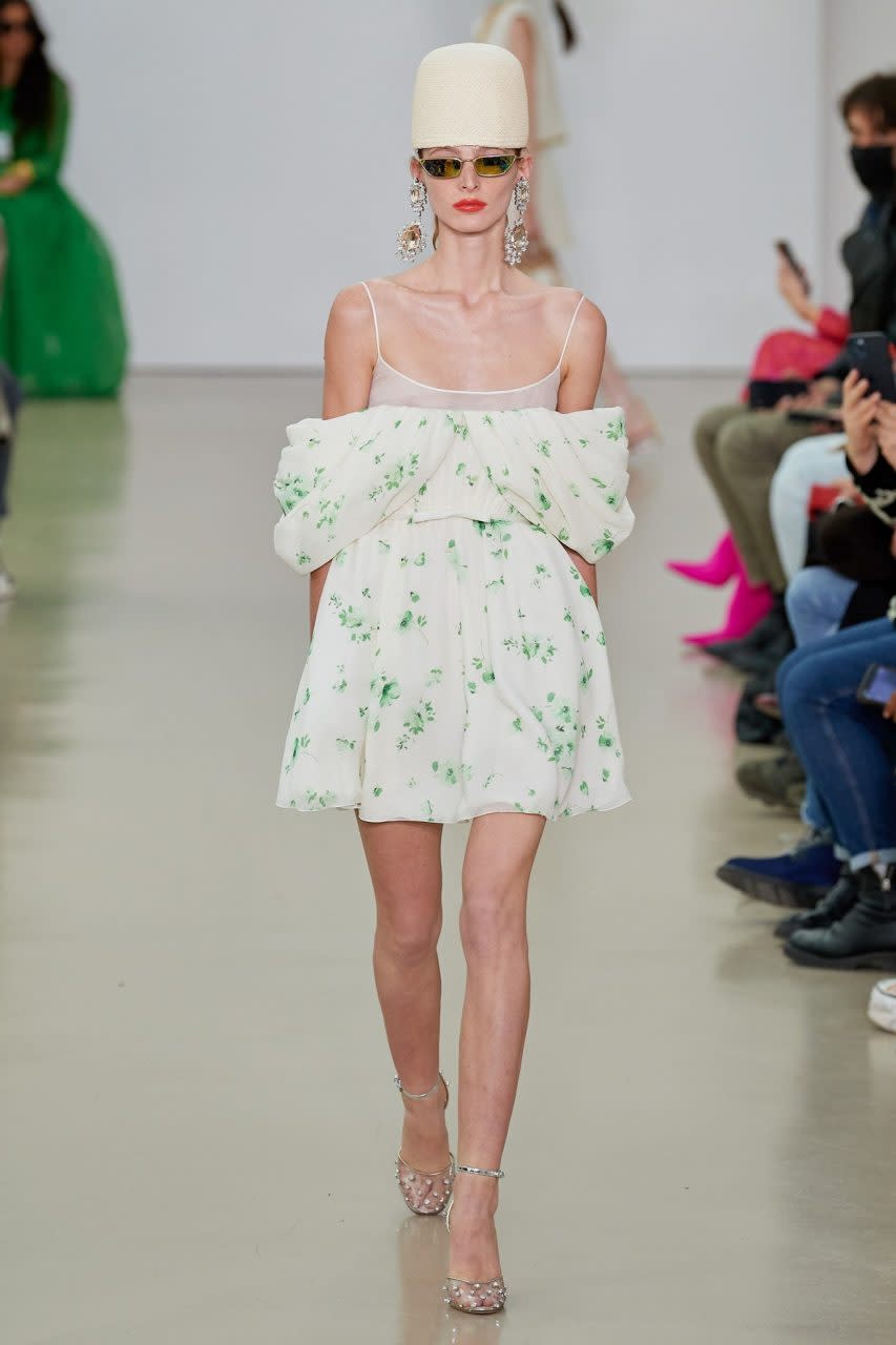 GIAMBATTISTA VALLI /
GORUNWAY