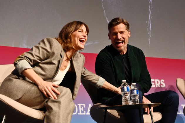  Jennifer Garner and Nikolaj Coster-Waldau laugh together during a screening of 