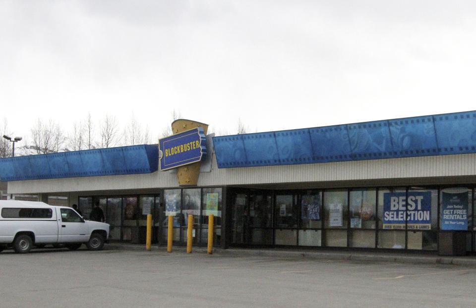 Blockbuster en Anchorage, Alaska. Uno de los últimos locales de la marca en sobrevivir abiertos. (AP Photo/Mark Thiessen, File)