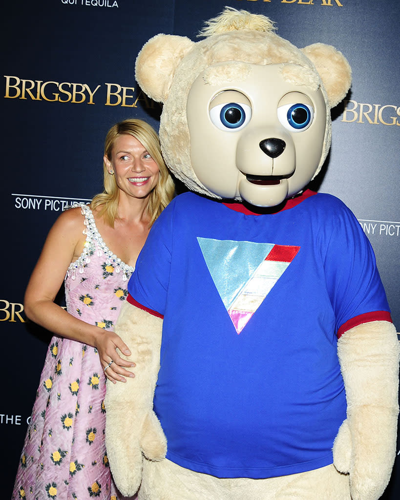 <p>The <i>Homeland</i> star posed with her cast member in the comedy flick <i>Brigsby Bear</i> at a New York City screening. He makes her look so tiny! (Photo: Paul Bruinooge/Patrick McMullan via Getty Images) </p>