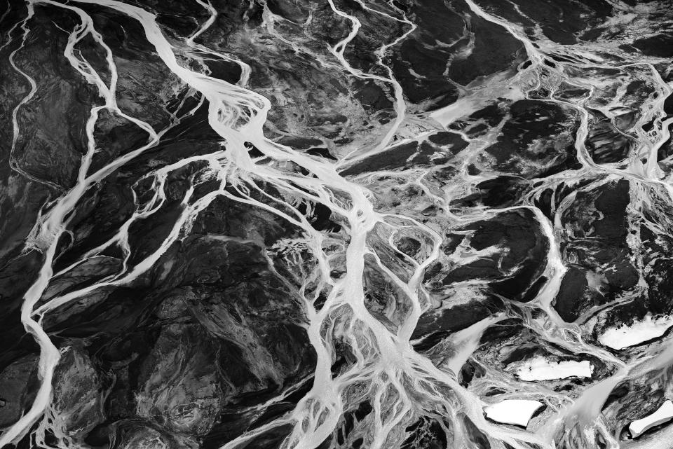 These aerial images of Iceland’s glaciers look like giant works of art