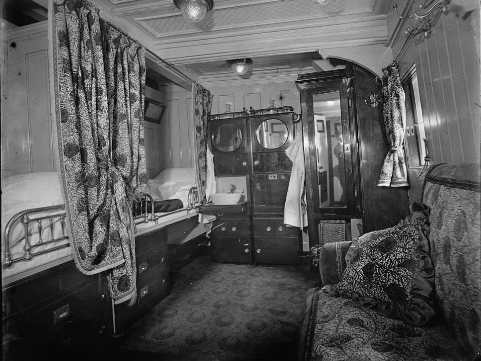 Interior of S.S. Prinzessin Victoria Luise, a stateroom