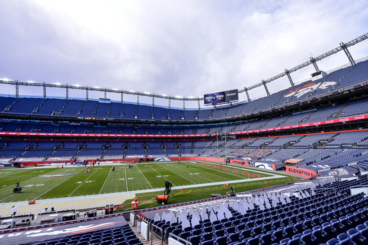 Broncos vs Texans  Empower Field at Mile High