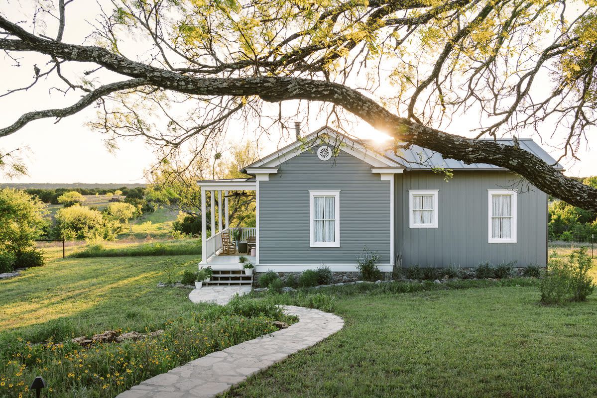 texas guesthouse bungalow exterior side