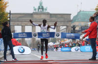 Athletics - Berlin Marathon - Berlin, Germany - September 24, 2017 Kenya's Eliud Kipchoge wins the race REUTERS/Michael Dalder