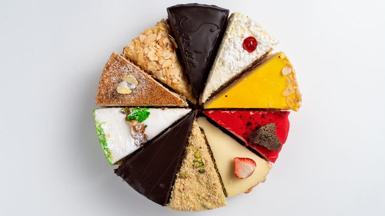 different flavors of cheesecake