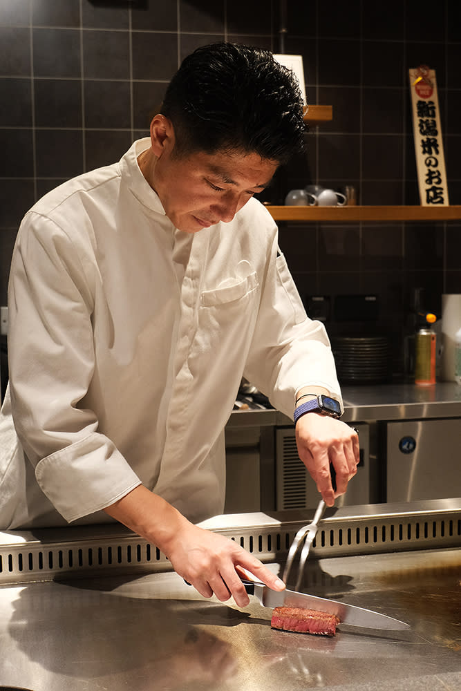 上環美食｜3名日本廚師為友情開新派鐵板燒餐廳 爆汁生煎白子餃子/海膽櫻花蝦飯/手掌大生蠔