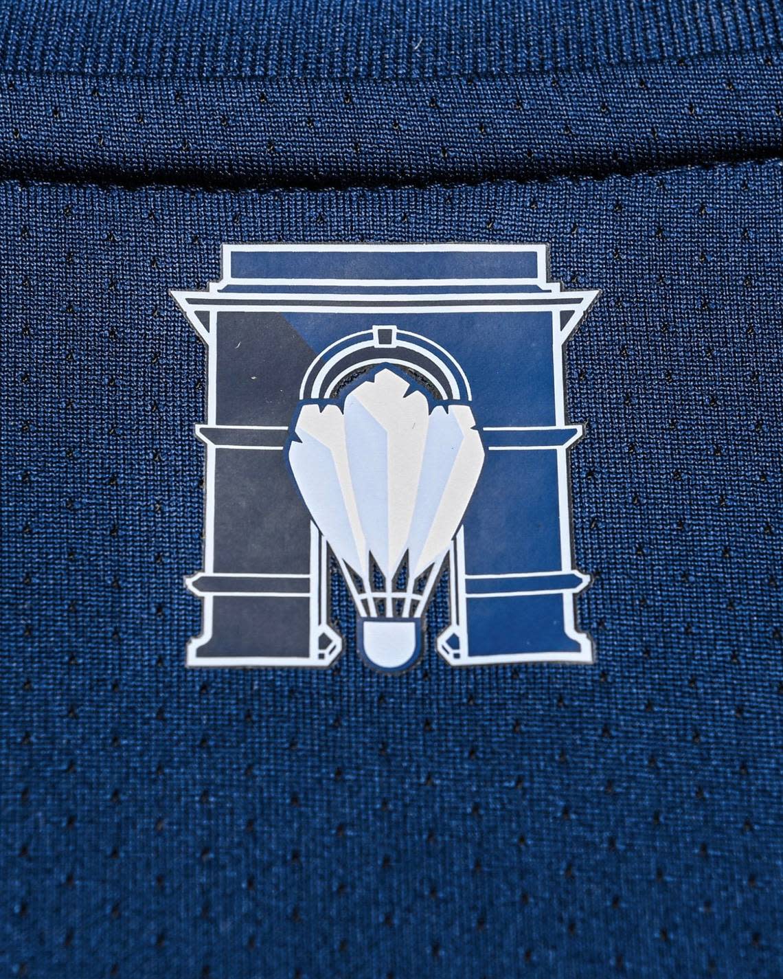 The shuttlecock sculpture/Rosedale Memorial Arch icon on Sporting KC’s state line jerseys.
