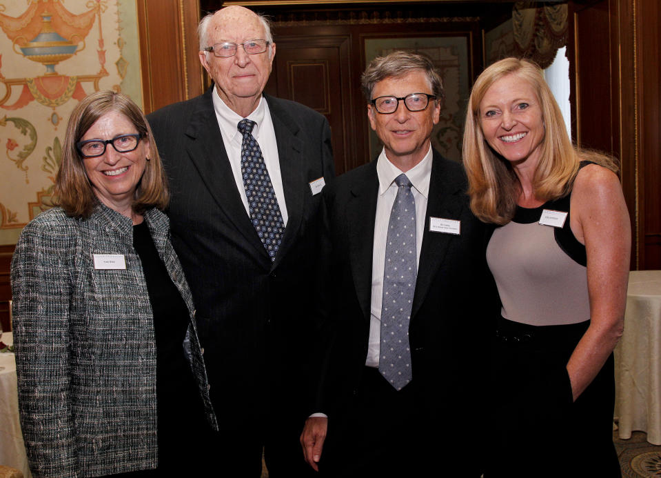 Photo of Kristianne Gates Blake, Bill Gates Sr., Bill Gates and Elizabeth Gates Armintrout.