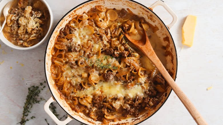 french onion soup pasta in pot