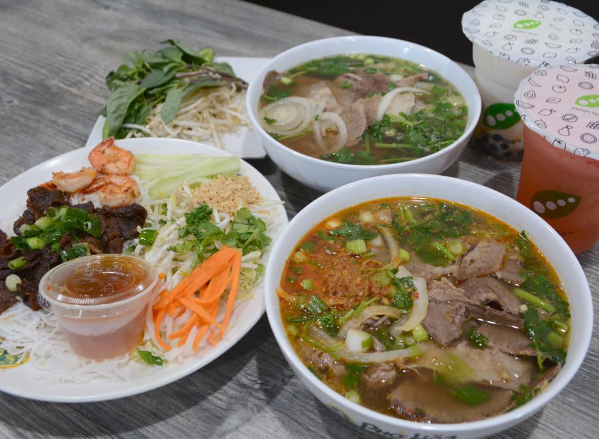 pho hoa dishes