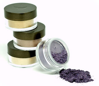 In shades like "Fairy God Mother" and "Glass Slipper," this eye shadow set is perfect for any pretty, pretty princess.