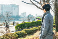 今日(12月20日)，tvN金土劇（週五週六播出的劇集）《鬼怪》公開了一組劇照，孔劉見到金高恩的初戀對象了，吃醋的模樣好可愛！